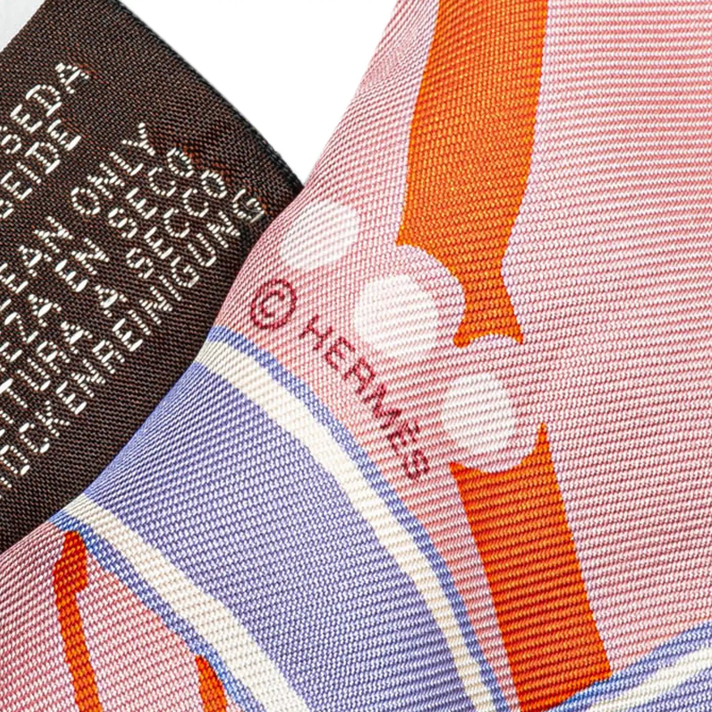 Hermès Jeu de Soie Silk Twilly Scarf
