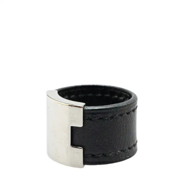 Hermès Leather and Palladium Plated Lurie Ring Previous product Leather and Palladium Plate... Next product Leather and Wood Whistle Pe...