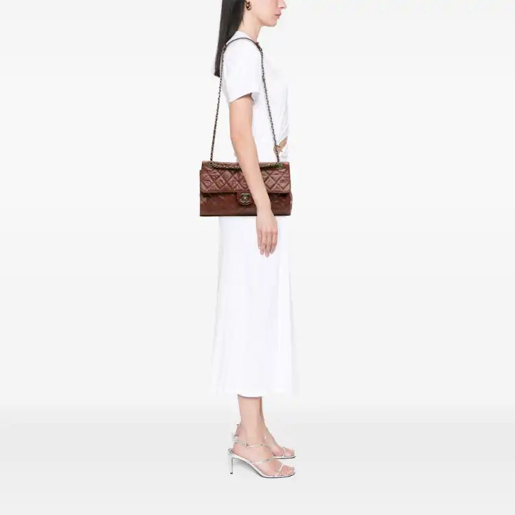 Chanel Jumbo Quilted Glazed Caviar CC Crave Flap