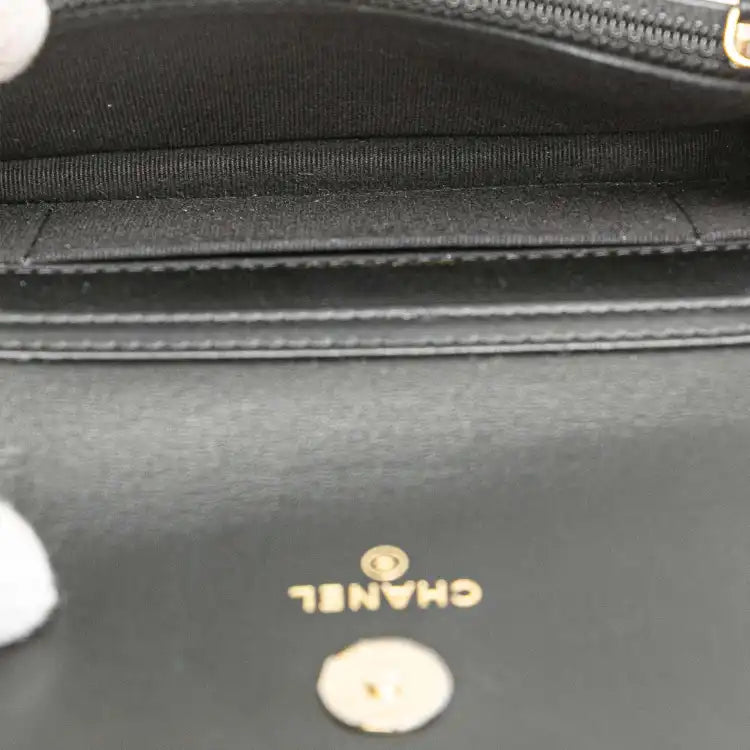 Chanel Quilted Calfskin Maxi Pearls Clutch With Chain