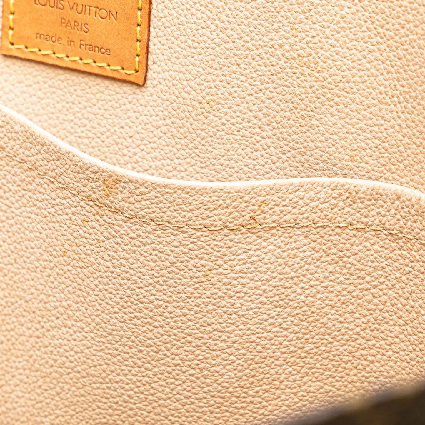 Louis Vuitton Monogram Sac Plat