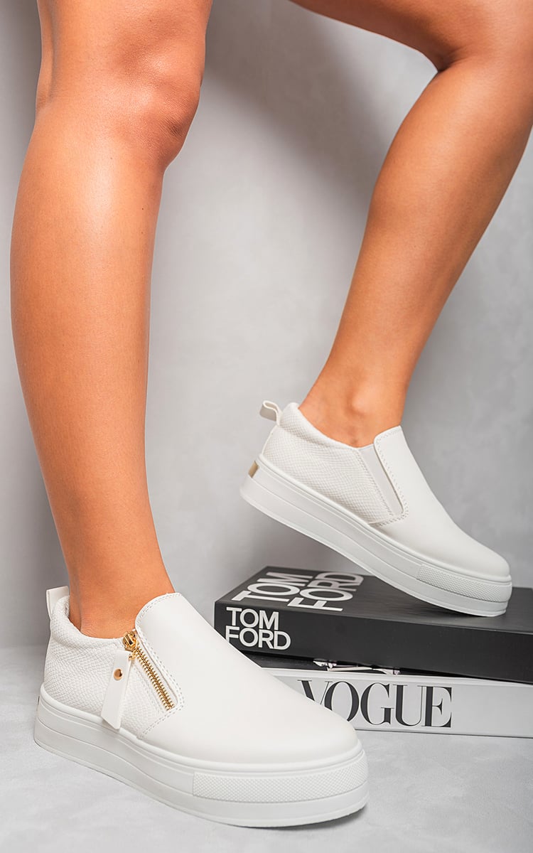 She Wears Glory™ Zipper Decor Slip On Trainers