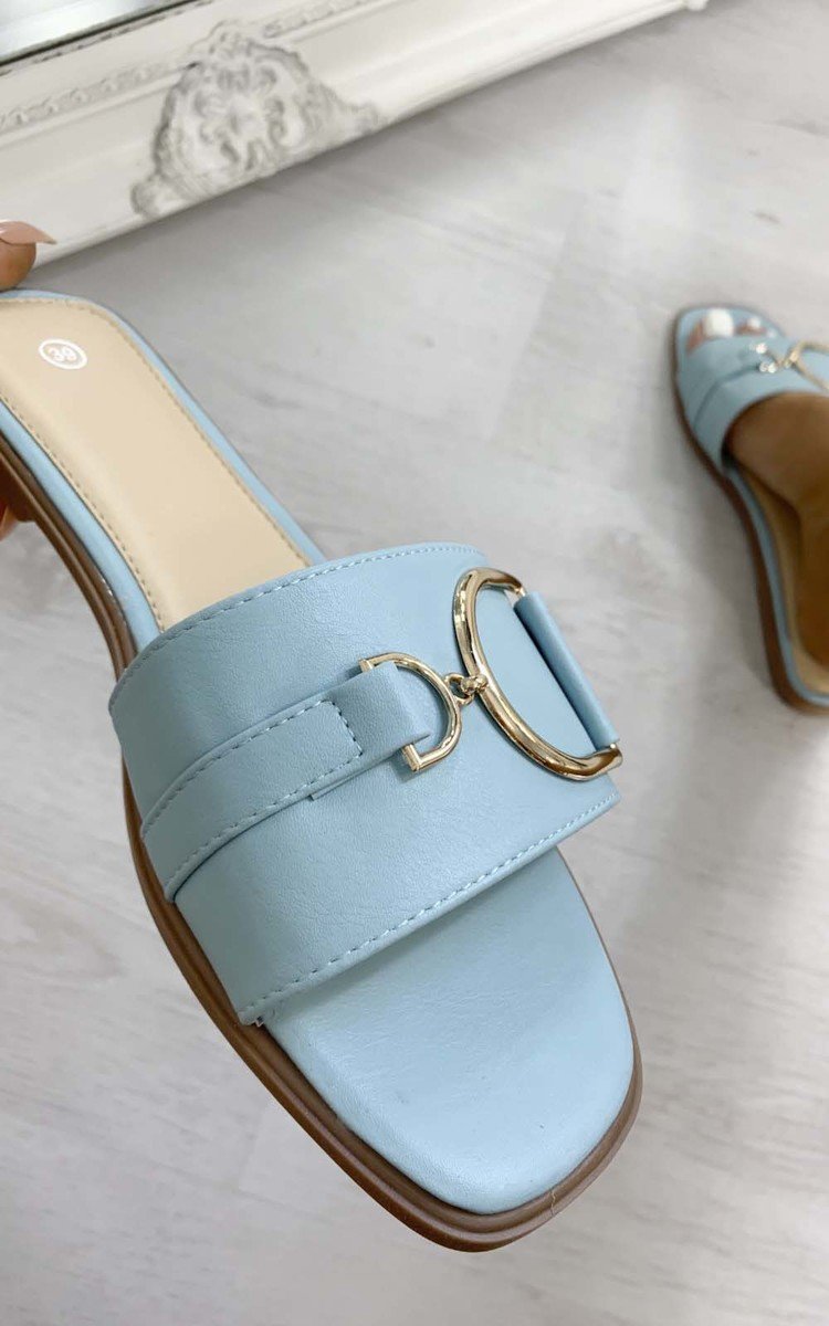 She Wears Glory™ Gold Detail Sliders