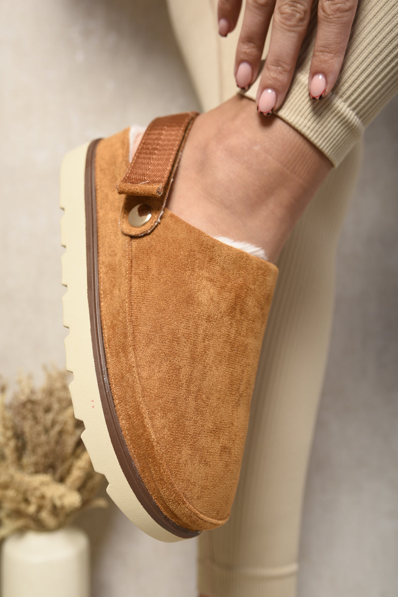 She Wears Glory™ Faux Fur Slingback Closed Toe Clogs