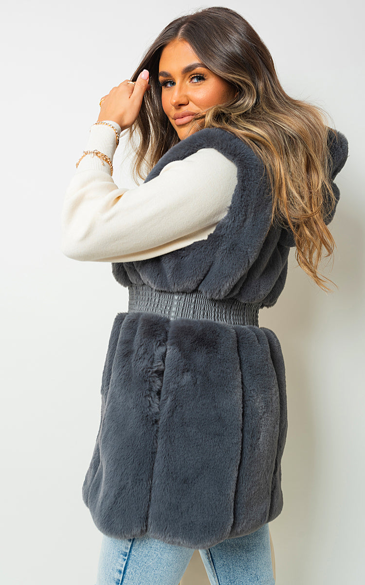 She Wears Glory™ Faux Fur Zip Up Gilet