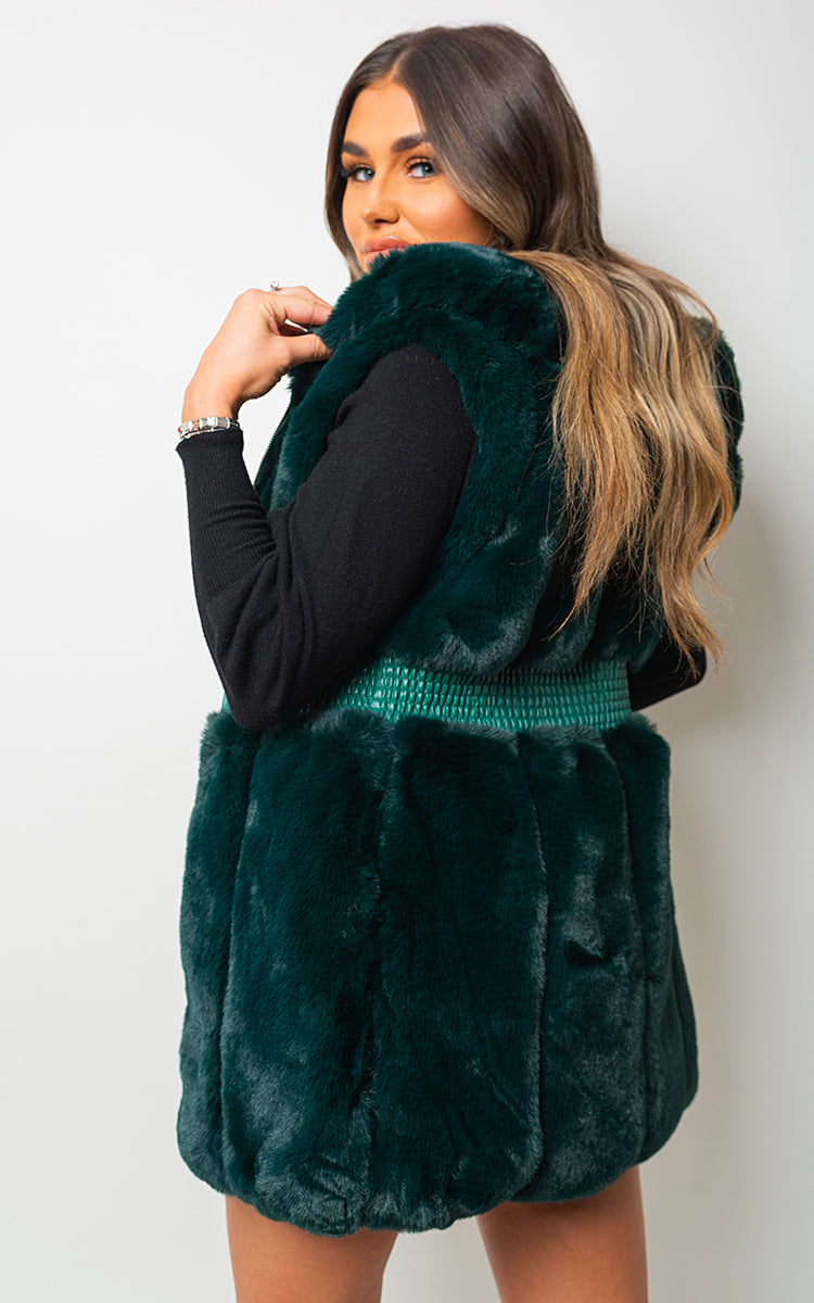 She Wears Glory™ Faux Fur Zip Up Gilet