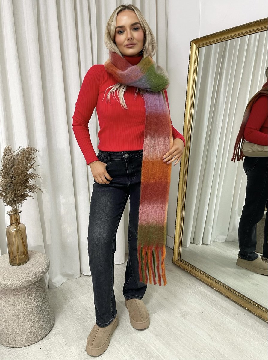 She Wears Glory™ Fitted Long Sleeve Fluffy Knitted Top