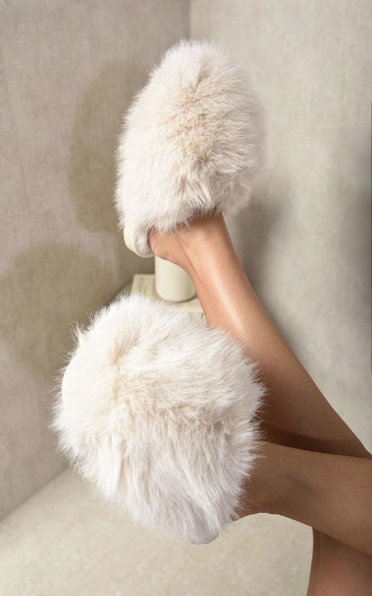 Fluffy Faux Fur Slippers - She Wears Glory Beverly Hills
