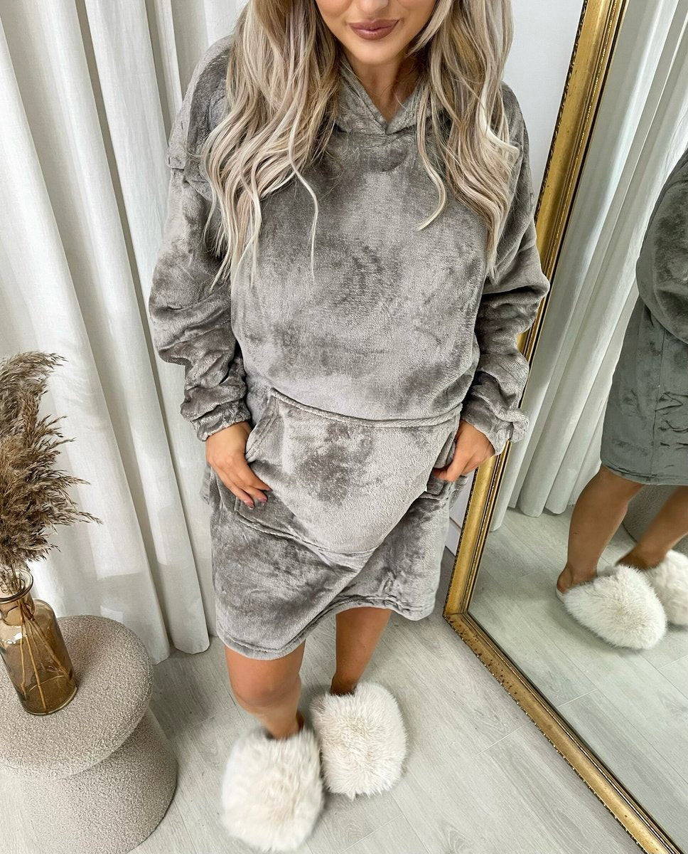 Oversized Fluffy Winter Blanket Hoodie - She Wears Glory Beverly Hills