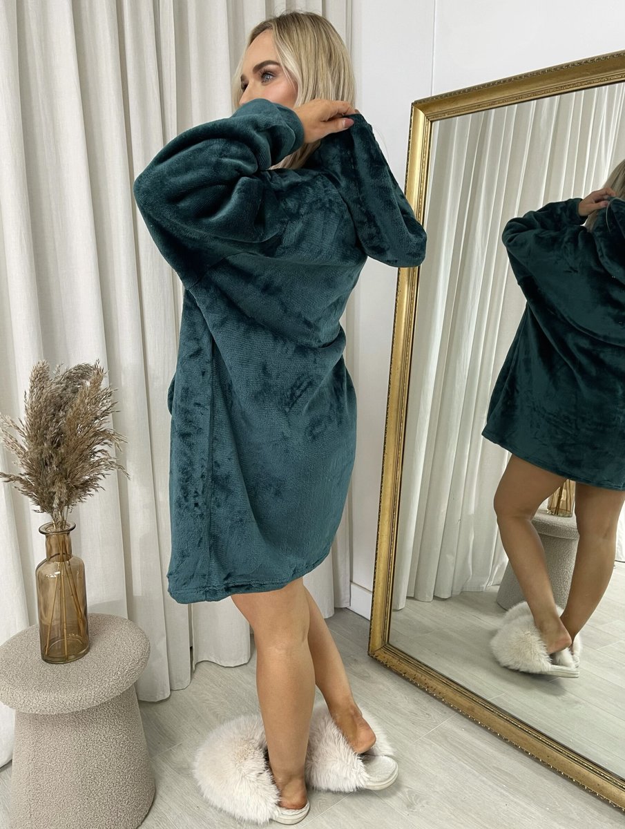 She Wears Glory™ Oversized Fluffy Winter Blanket Hoodie