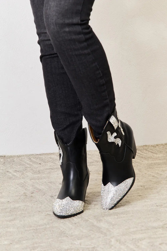 She Wears Glory™ Lion Rhinestone Pointed Boots - She Wears Glory Beverly Hills