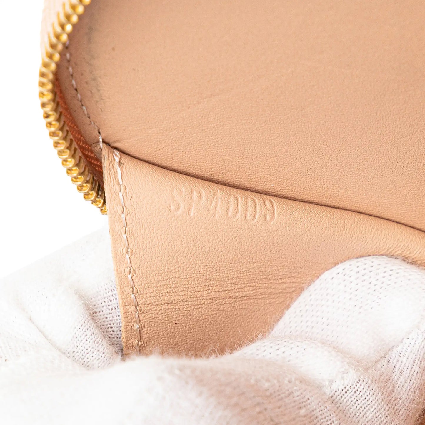 Louis Vuitton Monogram Vernis Round Coin Pouch