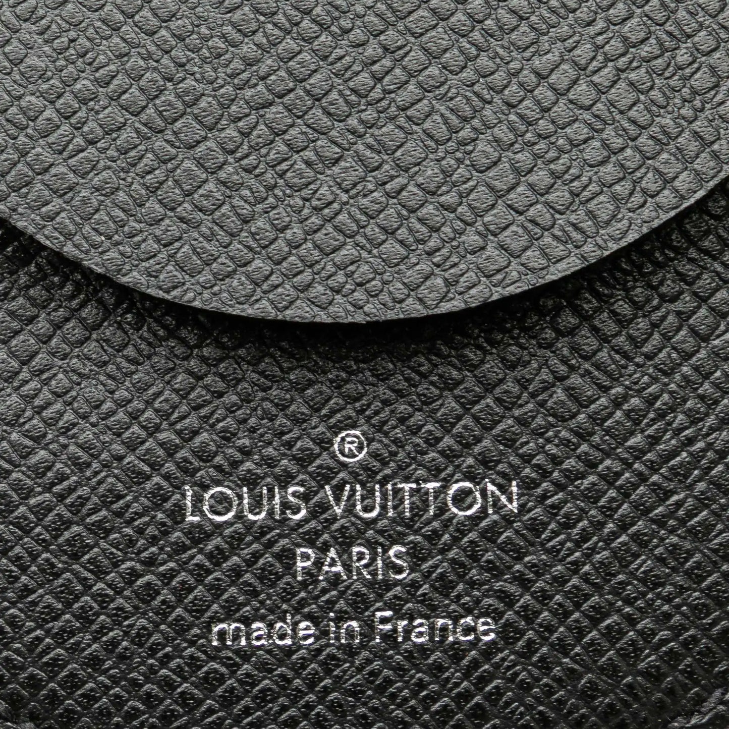 Louis Vuitton Taiga Porte Monnaie Cuvette Coin Purse