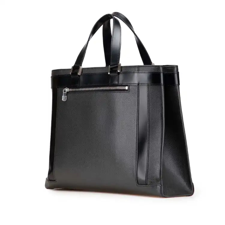 Louis Vuitton Taiga Kasbek PM
