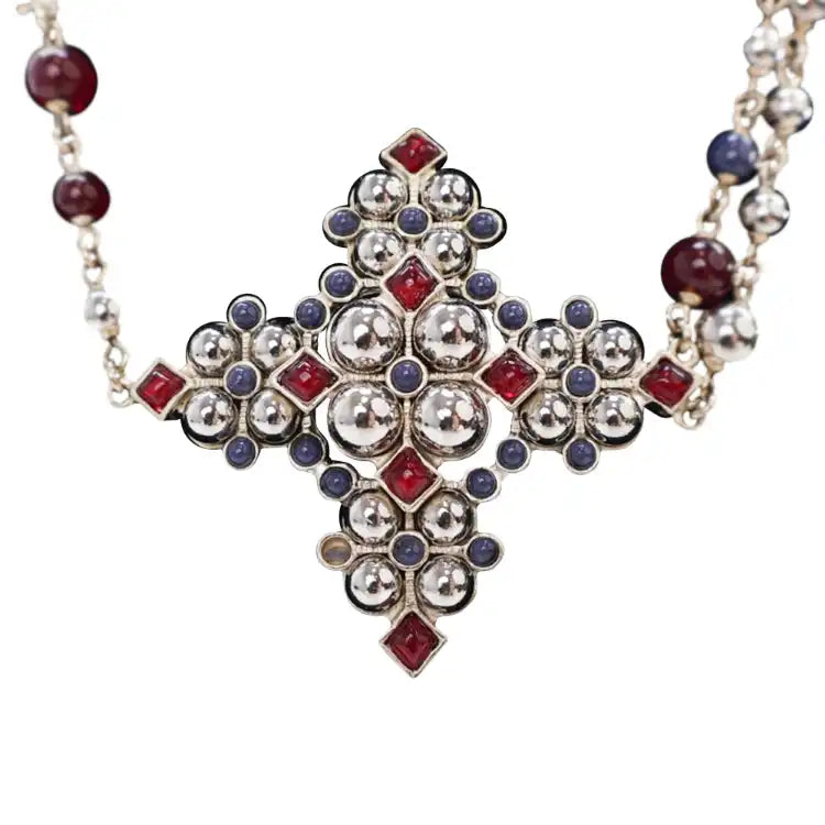 Chanel Gold Plated Gripoix and Beaded Pendant Necklace