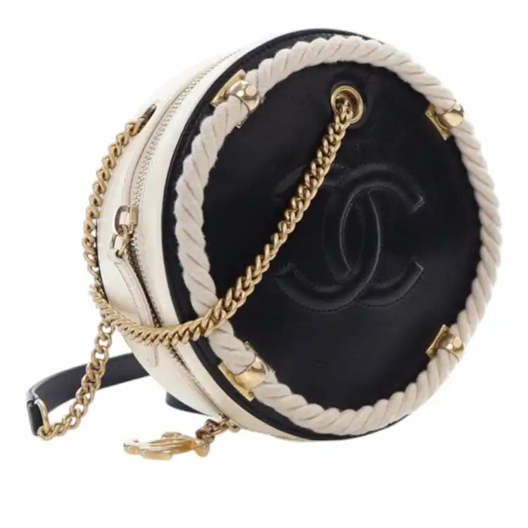 Chanel Crumpled Calfskin En Vogue Round Bag
