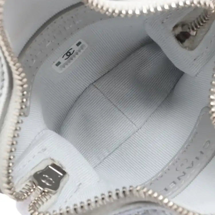 Chanel Metallic Lambskin Walk Of Fame Star Clip On Coin Purse