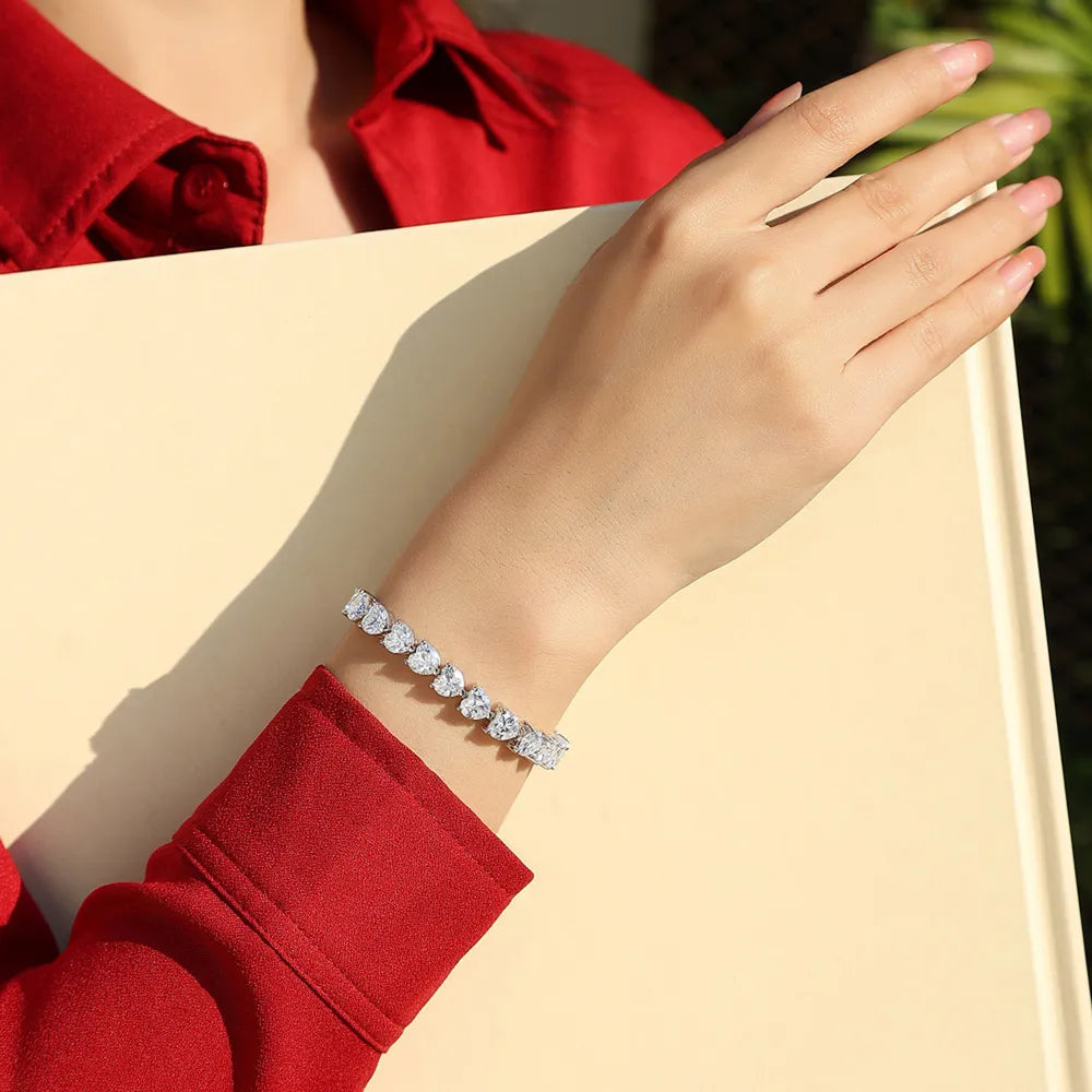 She Wears Glory™ Everlasting Covenant 24 Carat Heart Bracelet - She Wears Glory Beverly Hills