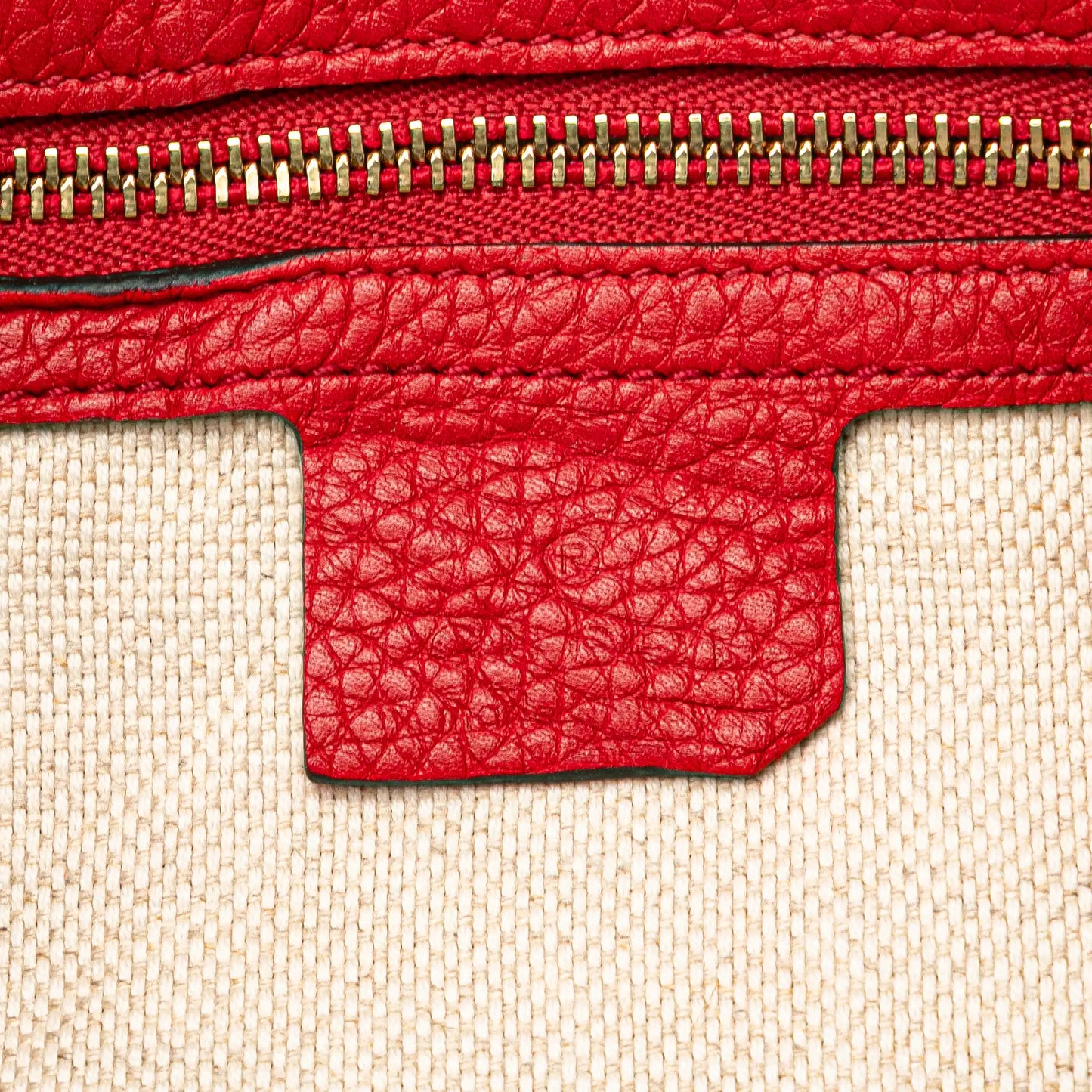 Gucci Medium Leather Soho Chain Tote