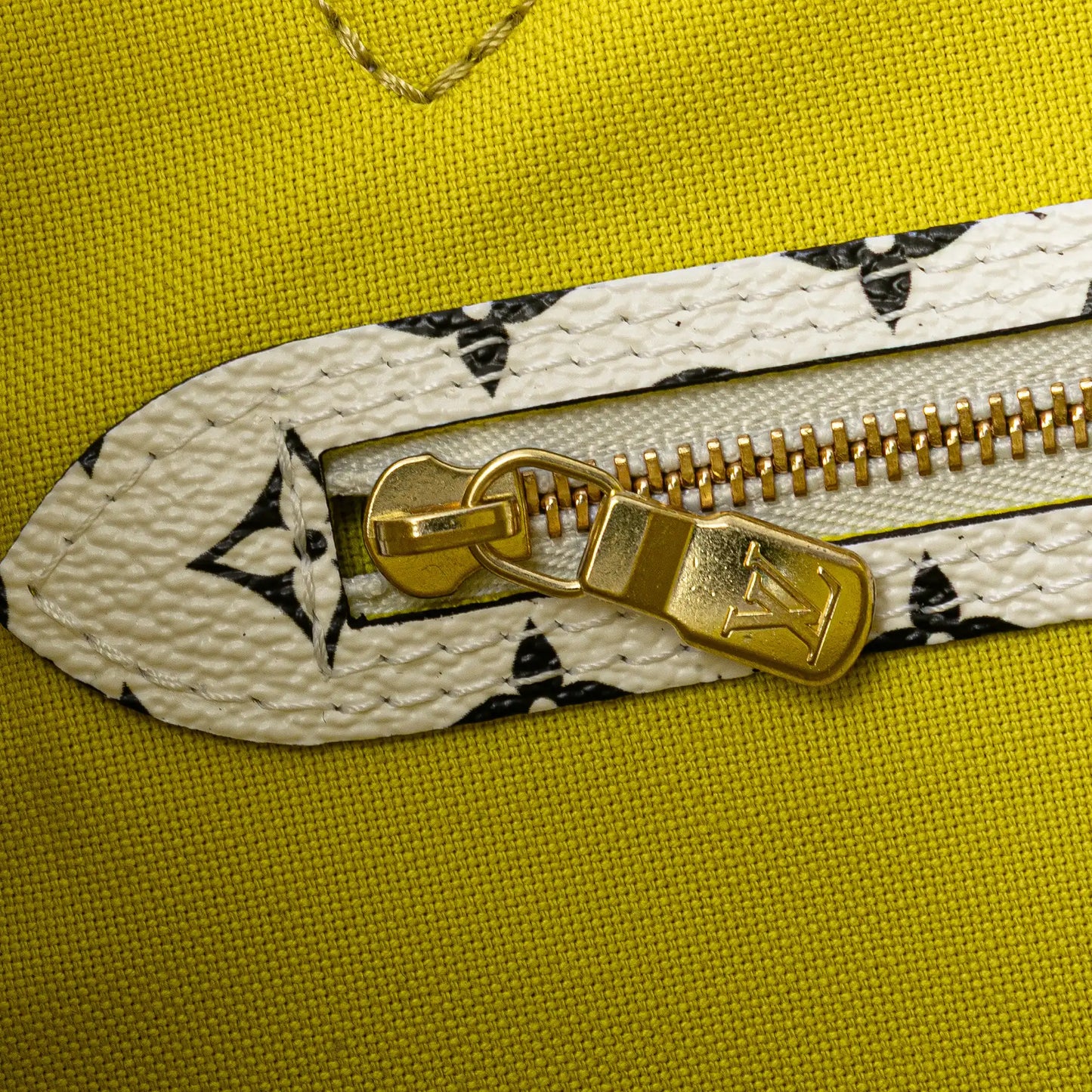 Louis Vuitton Monogram Giant Neverfull MM