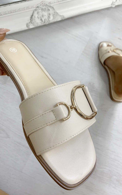 She Wears Glory™ Gold Detail Sliders