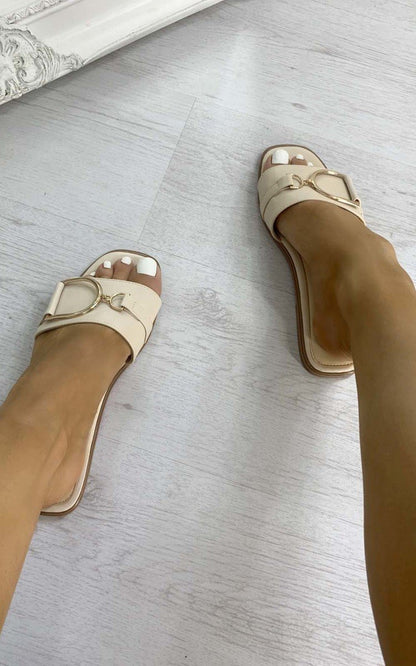 She Wears Glory™ Gold Detail Sliders