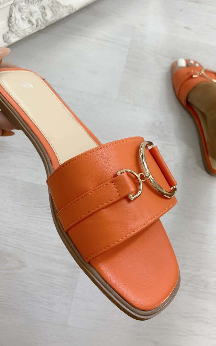 She Wears Glory™ Gold Detail Sliders