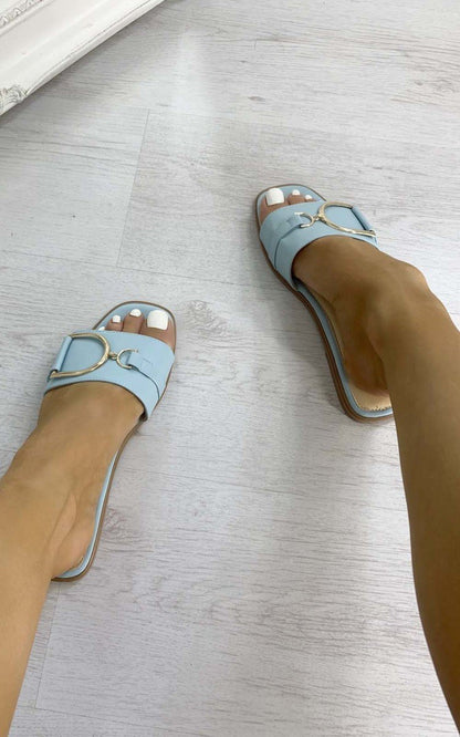 She Wears Glory™ Gold Detail Sliders