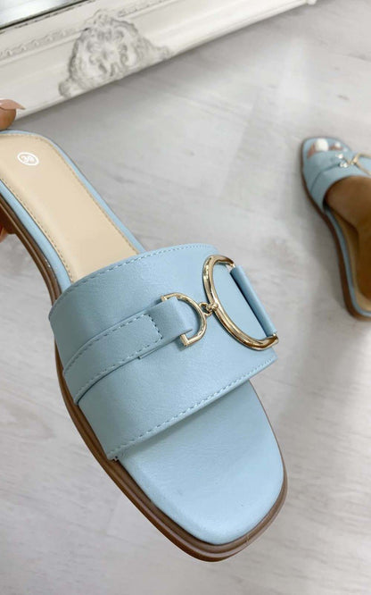 She Wears Glory™ Gold Detail Sliders