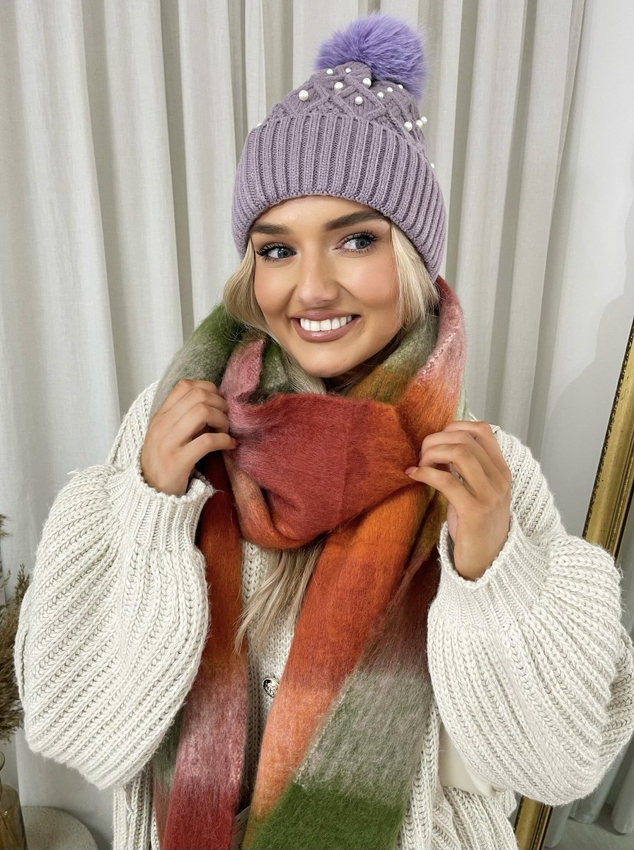 Pom Pom Knitted Winter Hat With Pearl Decor - She Wears Glory Beverly Hills