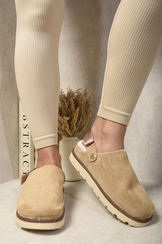 She Wears Glory™ Faux Fur Slingback Closed Toe Clogs