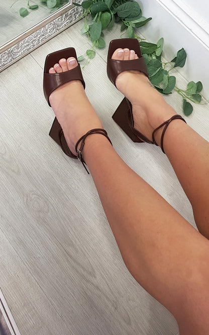 She Wears Glory™ Lace Up Block High Heel