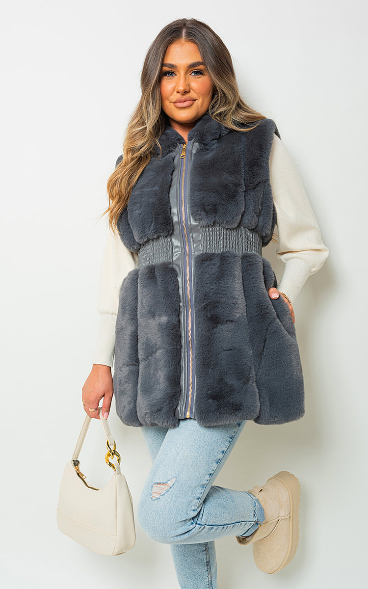 She Wears Glory™ Faux Fur Zip Up Gilet