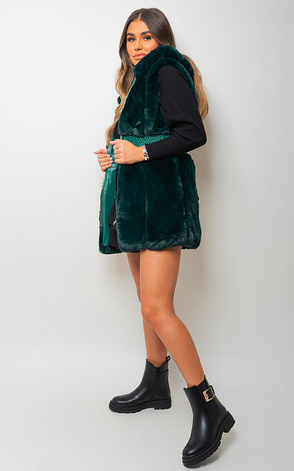 She Wears Glory™ Faux Fur Zip Up Gilet