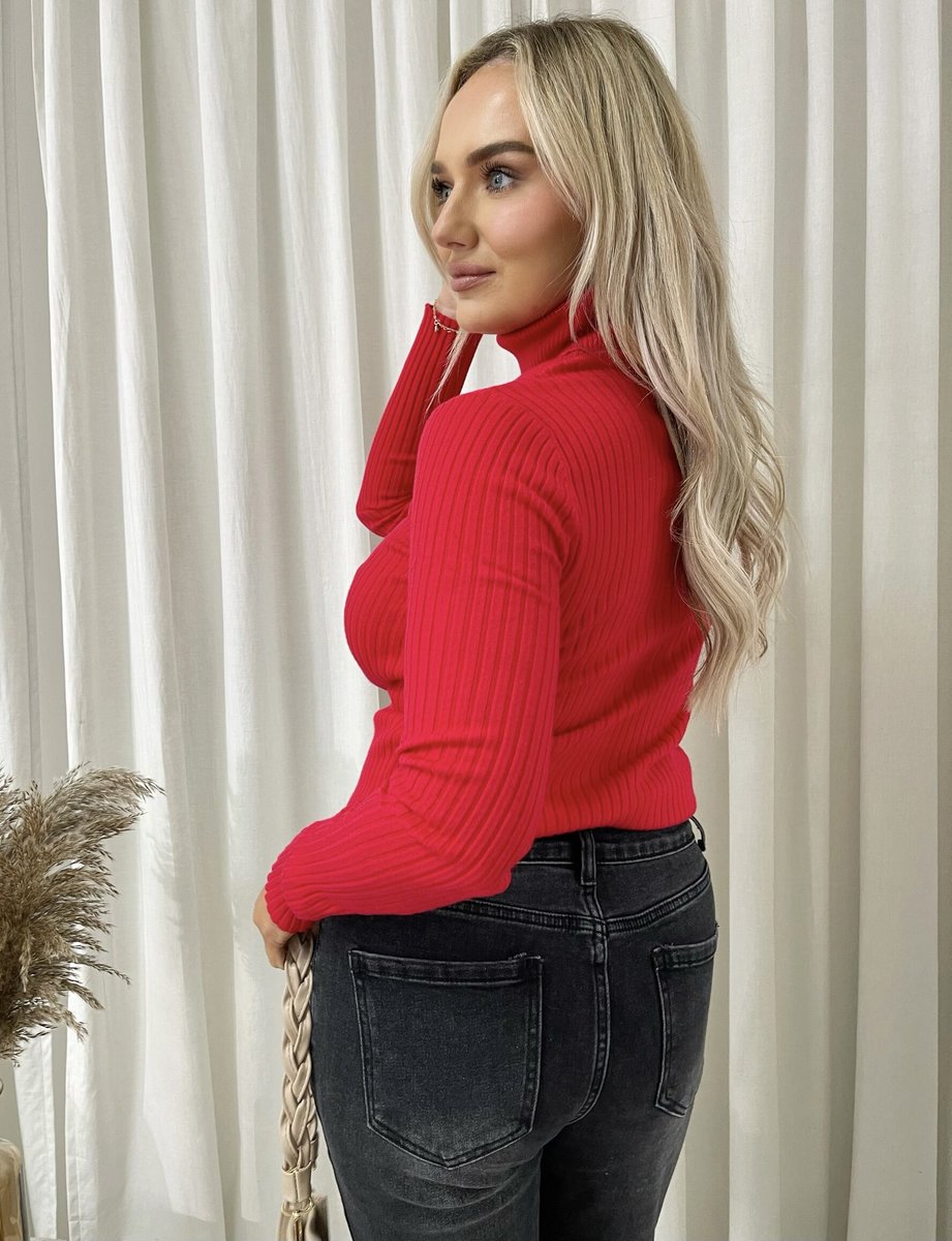 She Wears Glory™ Fitted Long Sleeve Fluffy Knitted Top