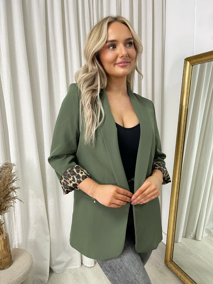 She Wears Glory™ Mira Leopard Print Blazer Jacket - She Wears Glory Beverly Hills