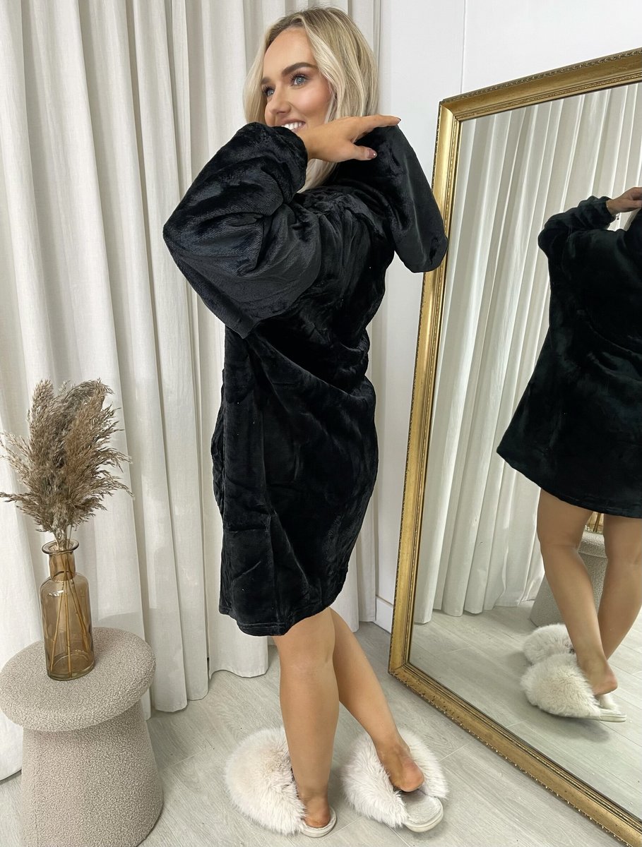 Oversized Fluffy Winter Blanket Hoodie - She Wears Glory Beverly Hills