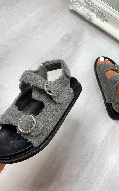 She Wears Glory™ Faux Fur Double Buckle Sliders