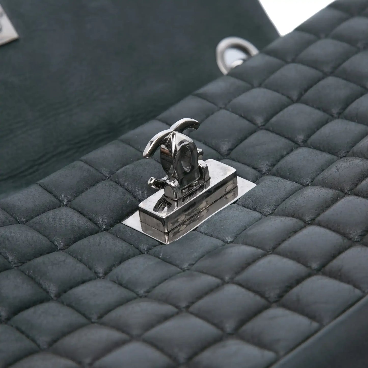 Chanel Chocolate Bar Iridescent Calfskin Bubble Flap