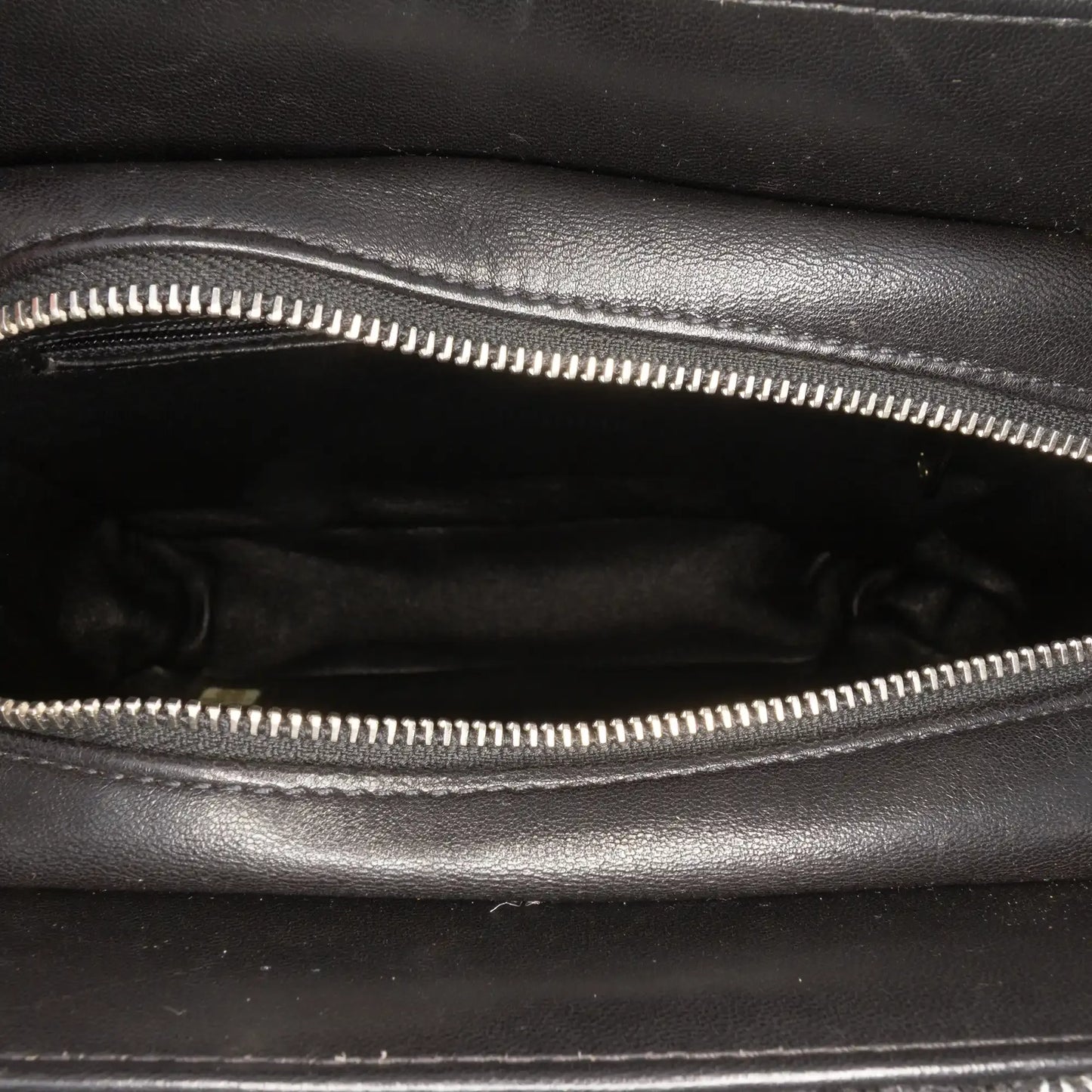 Chanel Tweed and Resin Zipped Chain Shopping Bag