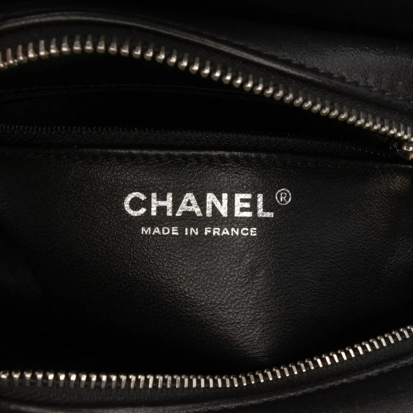 Chanel Tweed and Resin Zipped Chain Shopping Bag