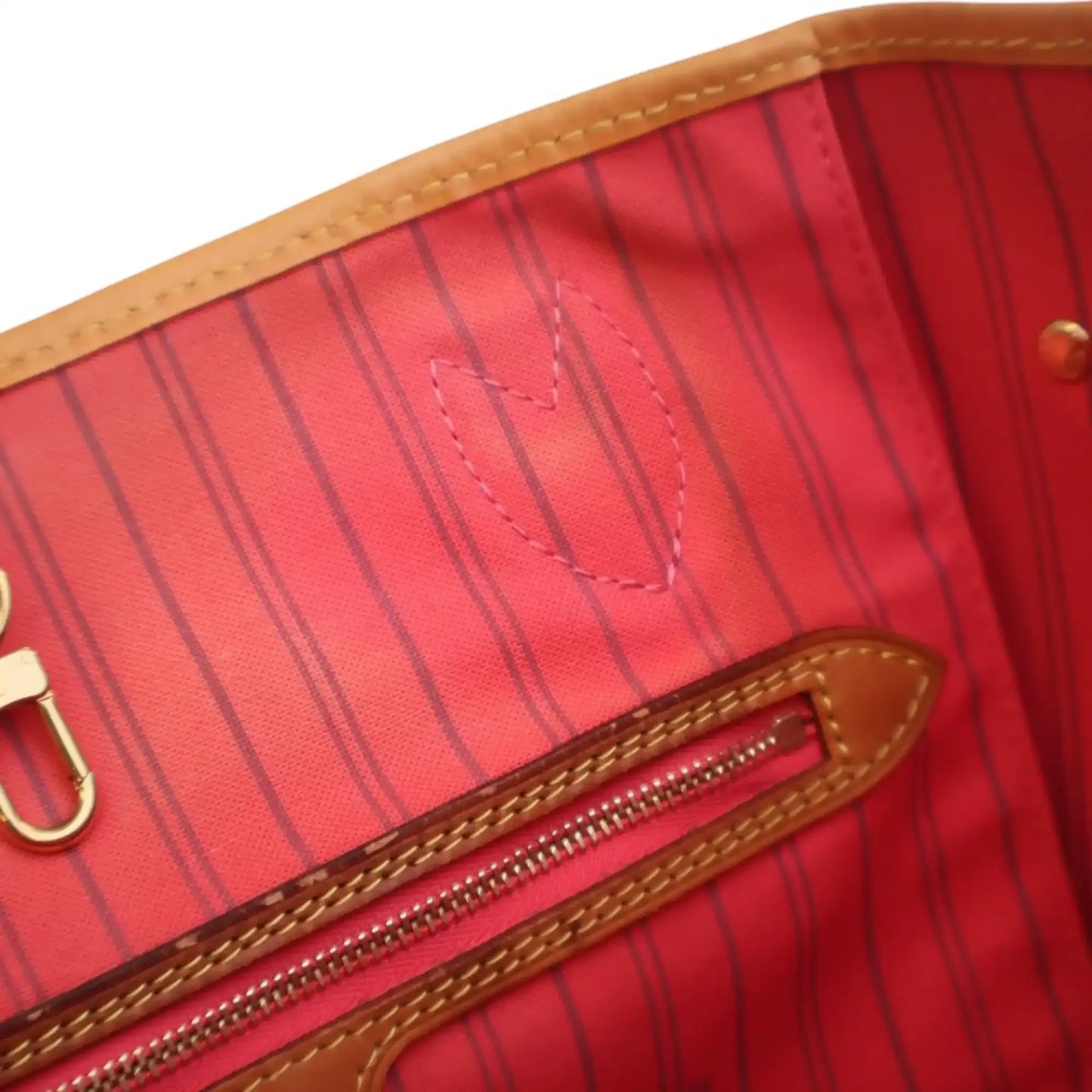 Louis Vuitton Monogram V Neverfull MM